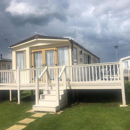 Vista Caravan Hire Seasalter Bagian luar foto