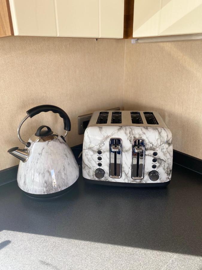 Vista Caravan Hire Seasalter Bagian luar foto