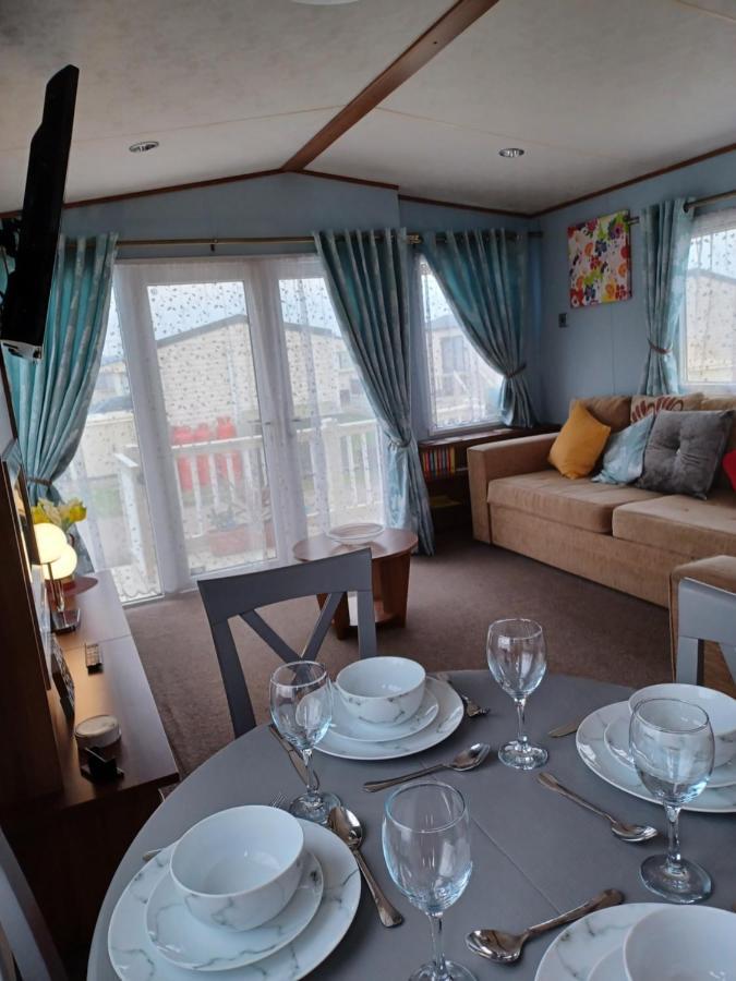 Vista Caravan Hire Seasalter Bagian luar foto