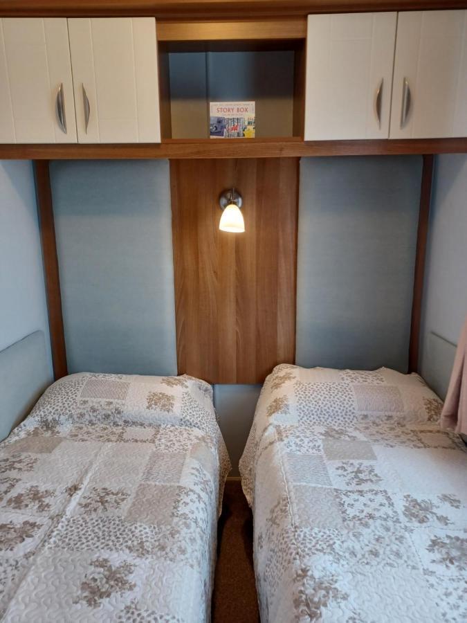 Vista Caravan Hire Seasalter Bagian luar foto